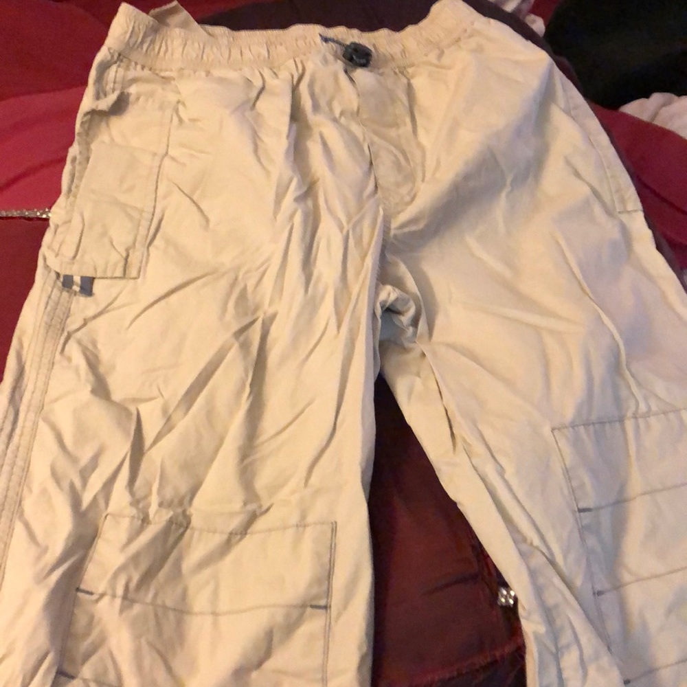 1 pair of cargo pants